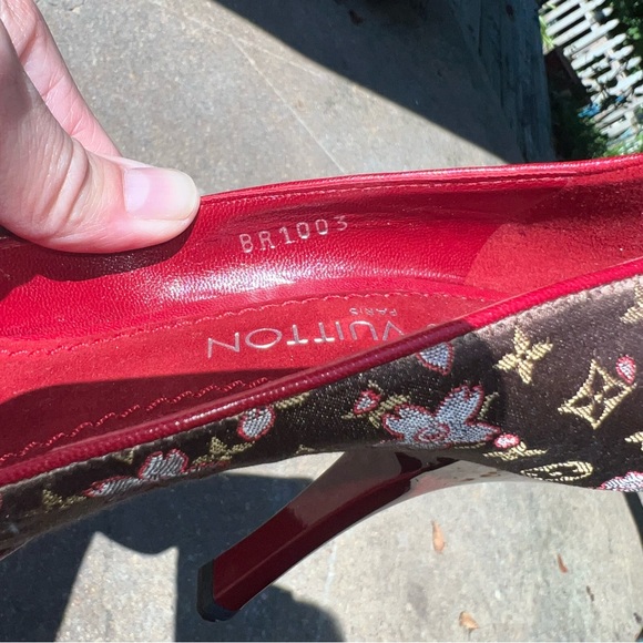 Vintage Louis Vuitton Runway Satin Cherry Blossom Heels - Picture 12 of 12